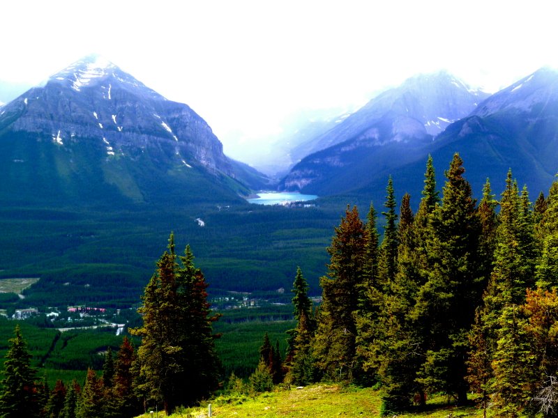 lakelouise.jpg