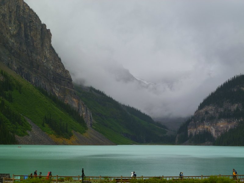 lakelouise12.jpg